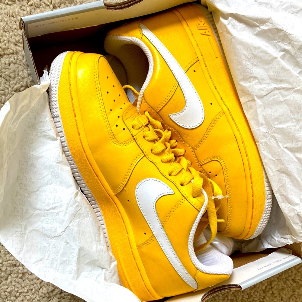 NWOT Nike Air Force Shoes Women Sz 6.5